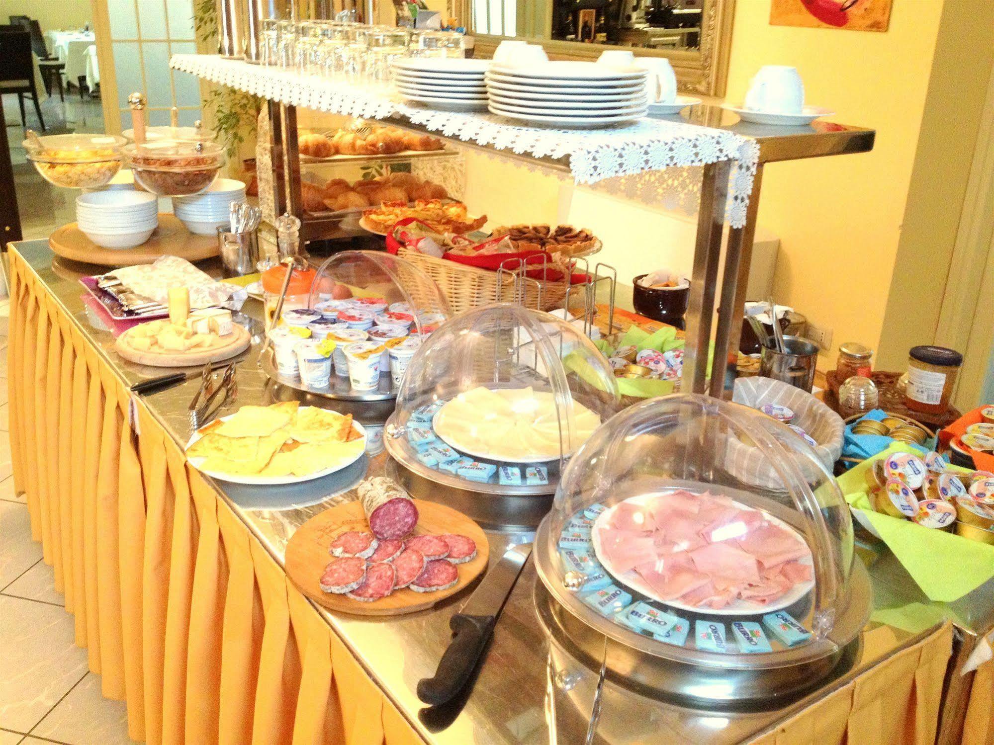 Hotel Villa Cinzia Villanova Mondovì Eksteriør bilde